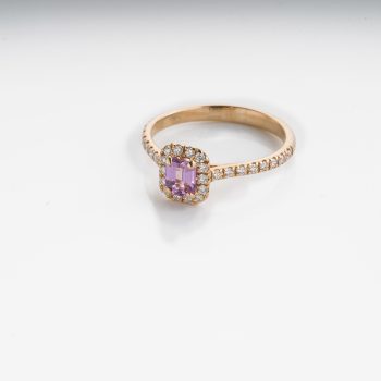 Anello in oro rosa zaffiro rosa e diamanti